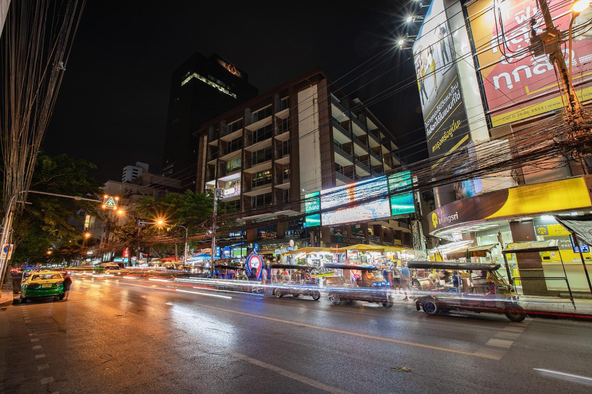 Every Surawong Bangkok Esterno foto